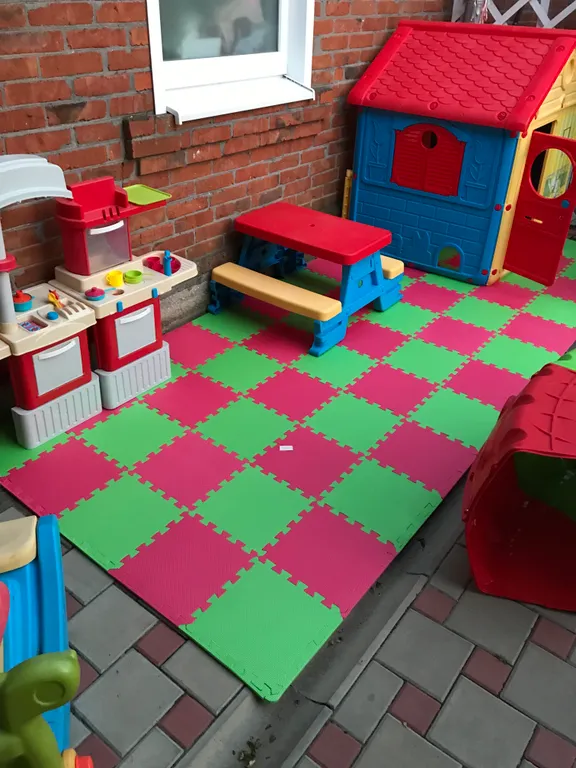 Уютный дом на набережной