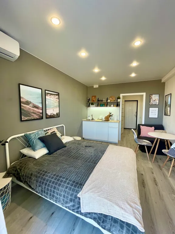 Квартира Для романтической пары или семьи квартира с видом на горы и море — Севастополь