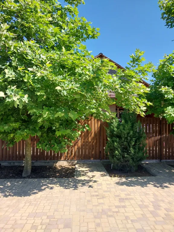 Коттедж Уютный домик со своим отдельным двориком — Кучугуры