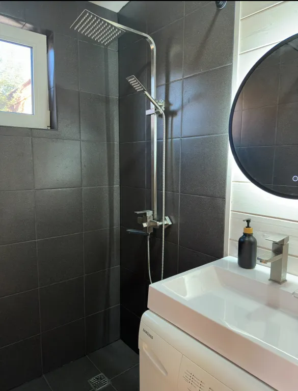 Уютный домик с парковкой