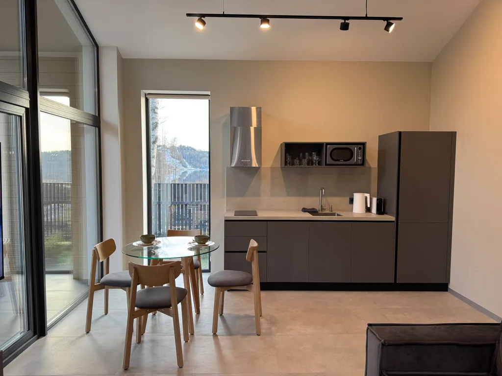 Коттедж Барнхаус премиум на берегу озера — Светлое