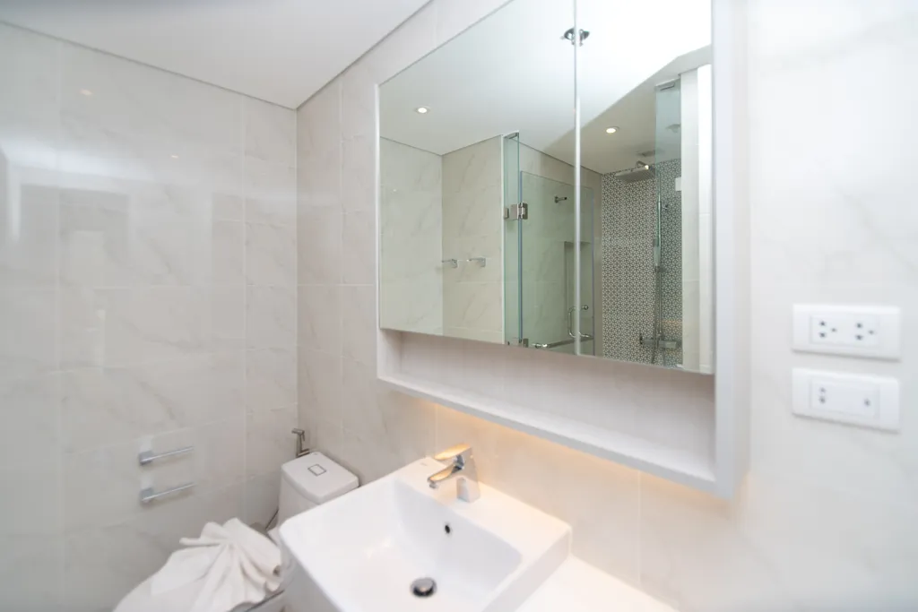 Три спальни с видом на море и озеро