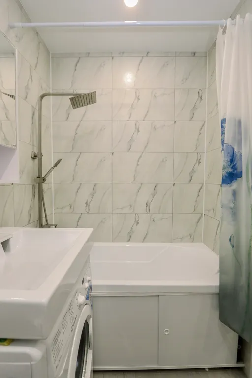 Oчень cветлaя и проcторная квартира с бaлкoном