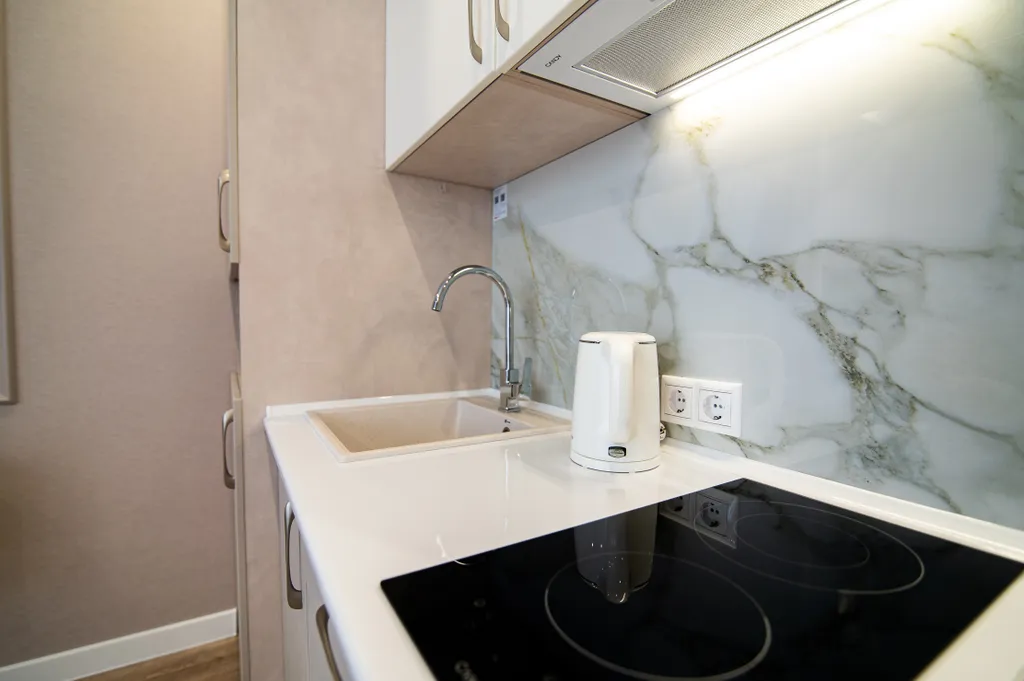 Уютная квартира - студия с кондиционером недалеко от аэропорта