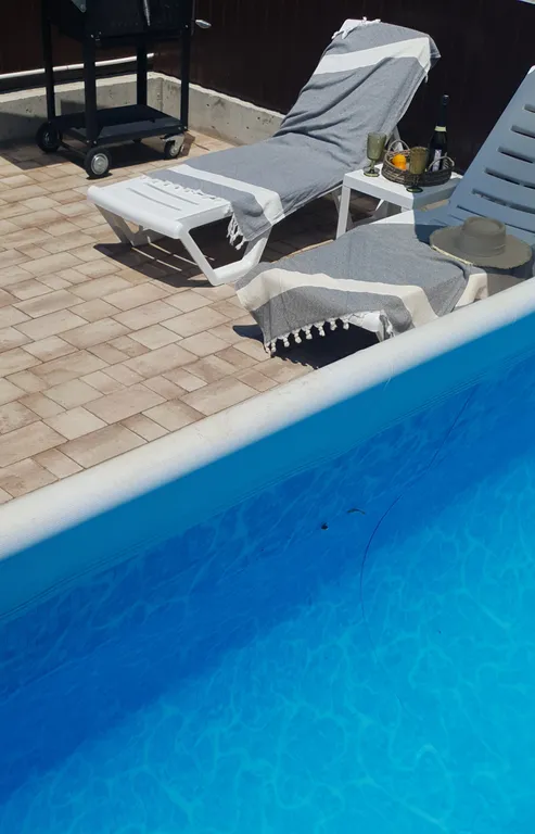 Домик с бассейном на Фиоленте со своей территорией