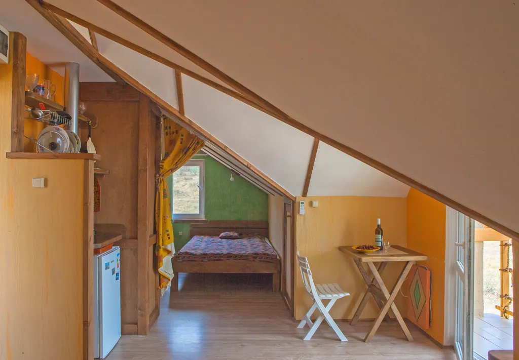 Мансарда с балконом, вид на Карадаг