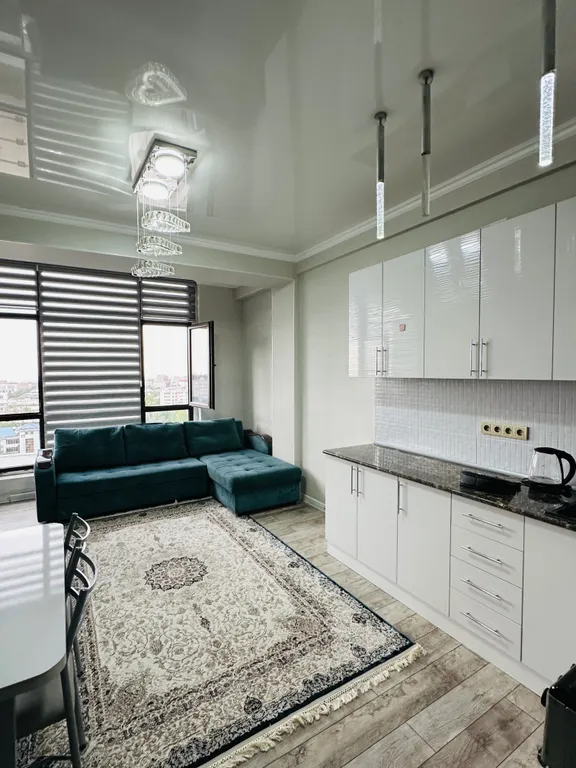 Апартамент в центре города с видом на город на 13 м этаже