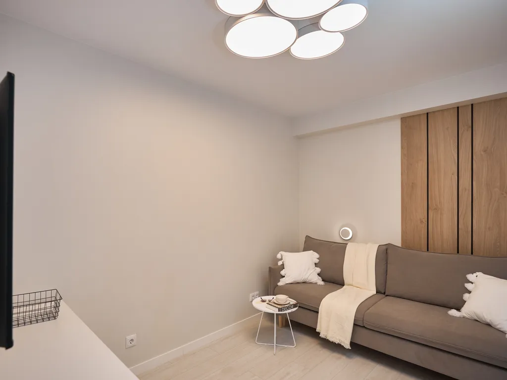 Евро двухкомнатная квартира с боковым видом на море