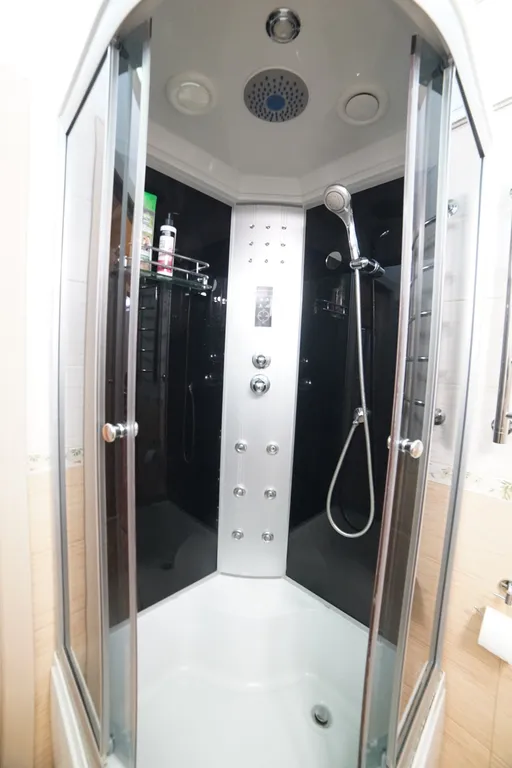 Квартира комфорт, бизнес класса возле метро Парнас