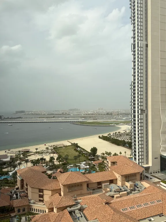 Студия с видом на море