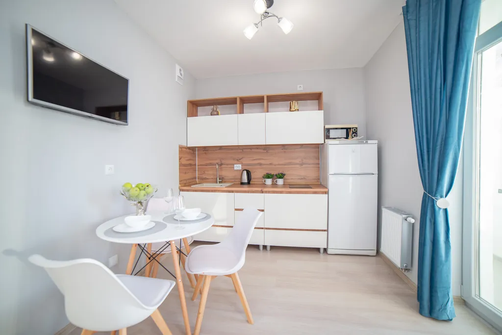 Студия с лоджией на Тенистой 8Б для 4 гостей