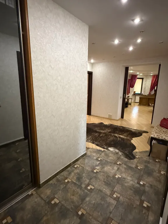 Шикарная просторная квартира с дизайнерским ремонтом