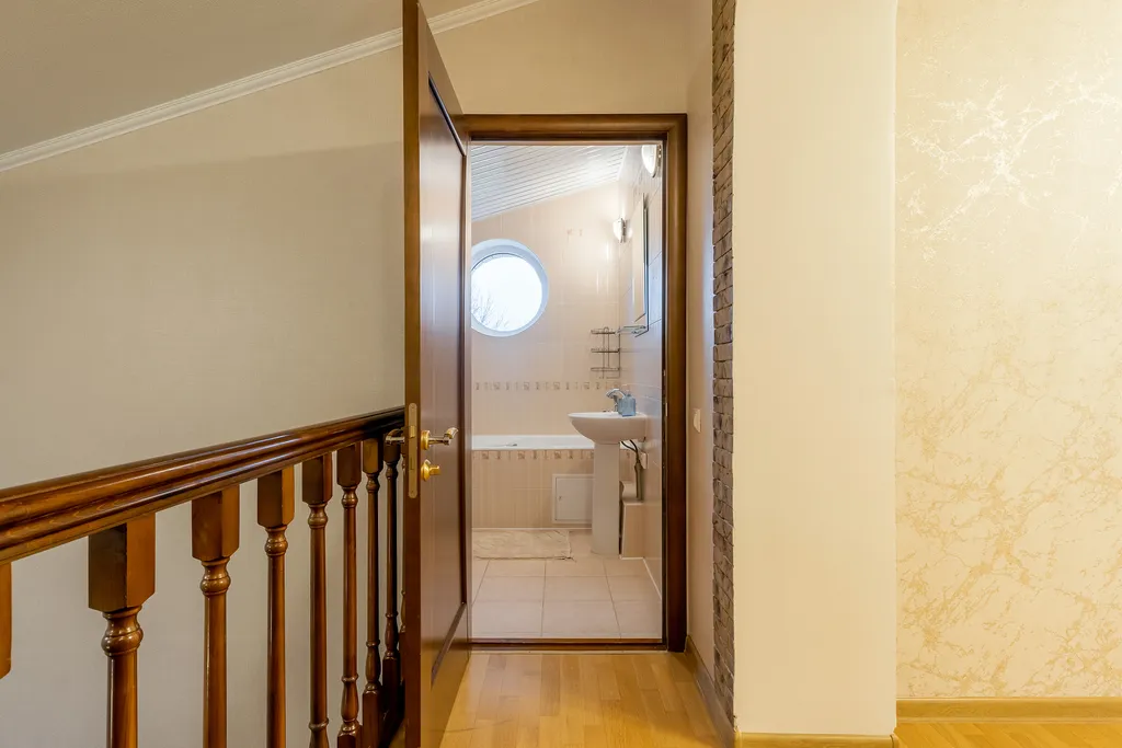 Большой коттедж на берегу Волги