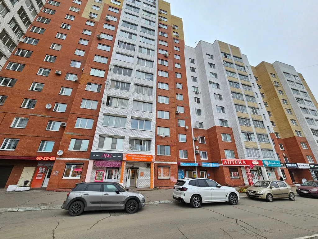 Апартамент Живи Уютно