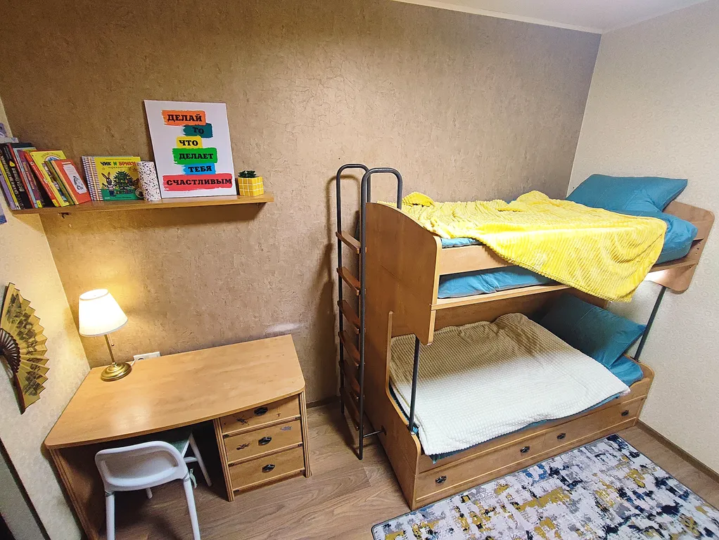 Комфортная трёшка у сквера Стамбул