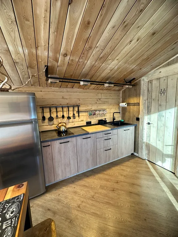 Коттедж 1-комнатный Дом — Таштагол