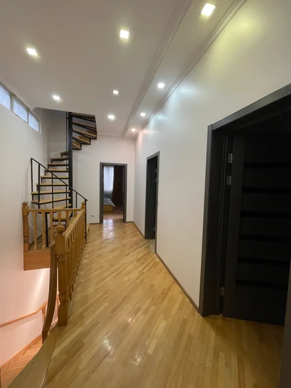 Трёхэтажная вилла