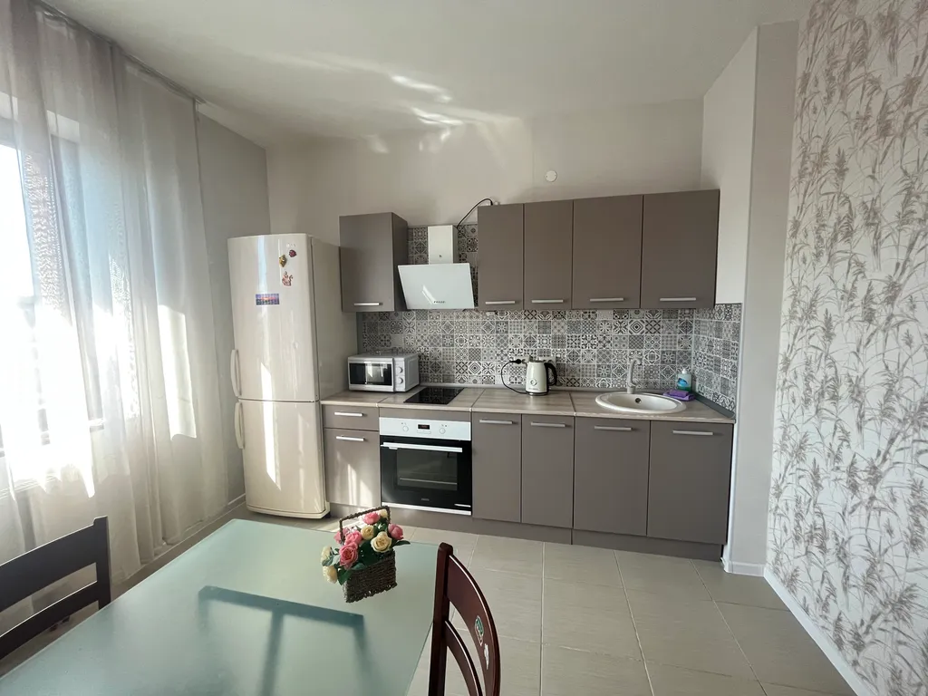 Уютная видовая двушка рядом с метро