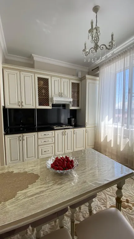 Уютная светлая квартира у моря с красивым видом из окон