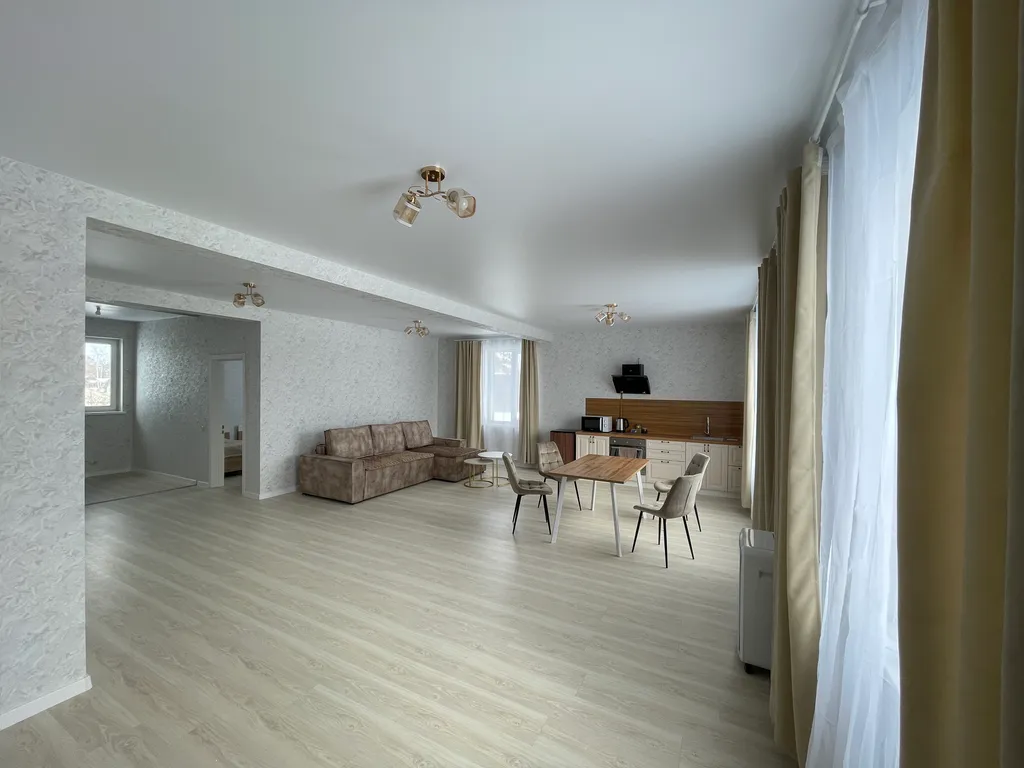 Уютный дом в черте города