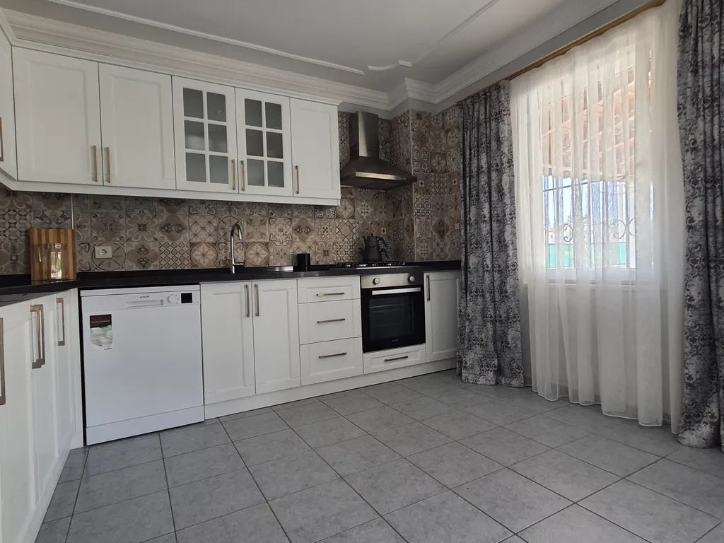 Вилла в 3-х минутах от пляжа Чалыш