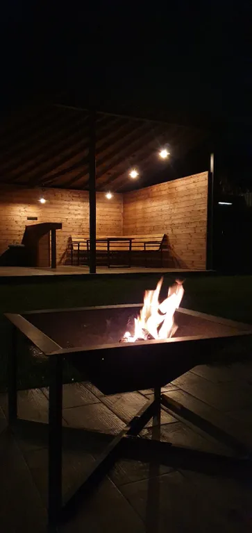 Дом-треугольник в загородном комплексе FoxWay