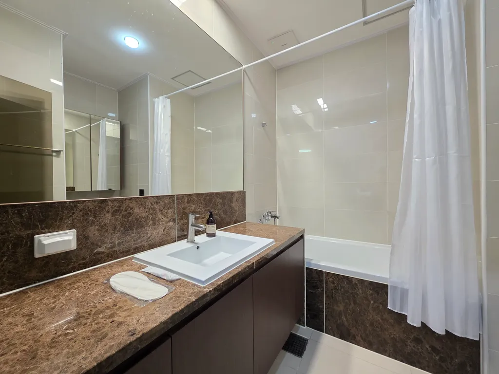 2-комнатная квартира возле Посольства США