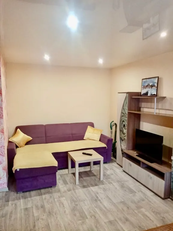 Уютная 2к квартира — аренда посуточно в Череповец