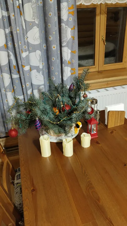 Русская  ИЗБА на берегу реки