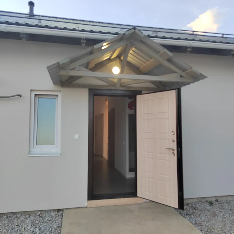 Дом у озера