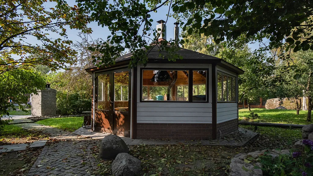 Дом 290 м2 на участке 100 соток