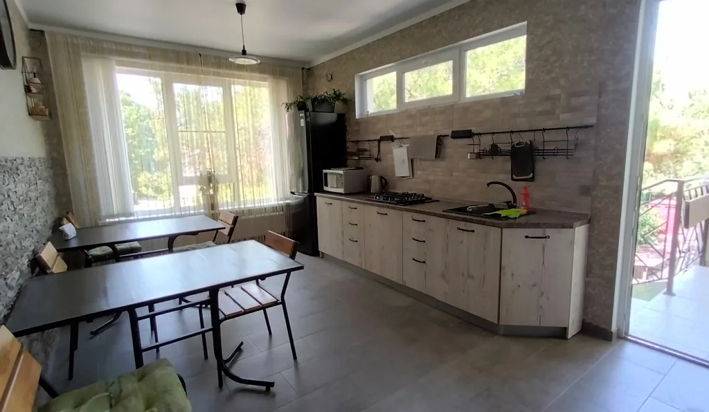 Коттедж Коттедж Этаж из двух номеров с собственными су в центре Геленджика — Геленджик