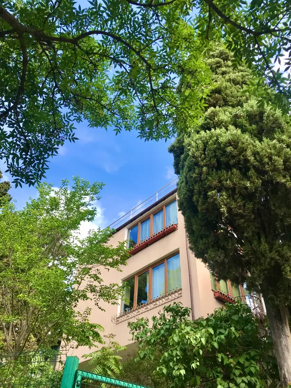 Студия с видом на море