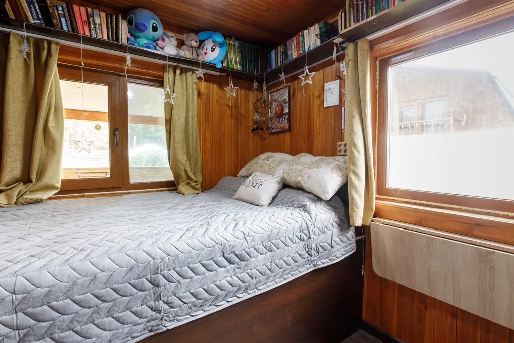 Дом-баня, 59 км Байкальского тракта