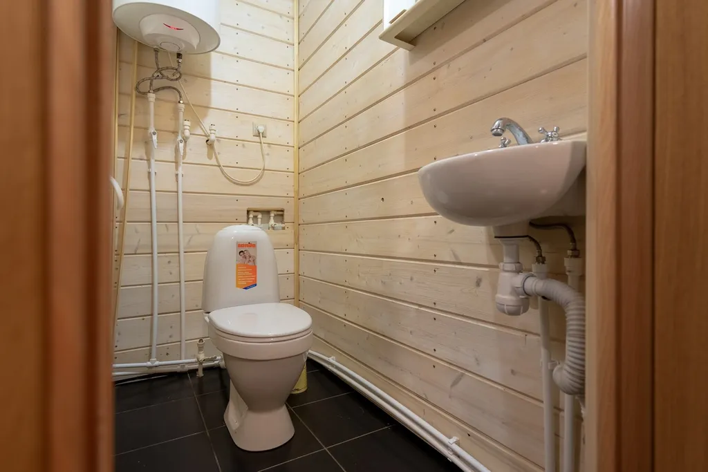 Коттедж Уютный дом с камином, баней на дровах и чаном в лесу на берегу реки — Старово