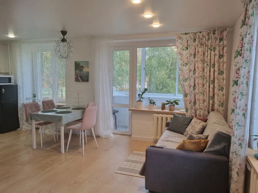 Квартира с видом на собор Святого Петра и Павла