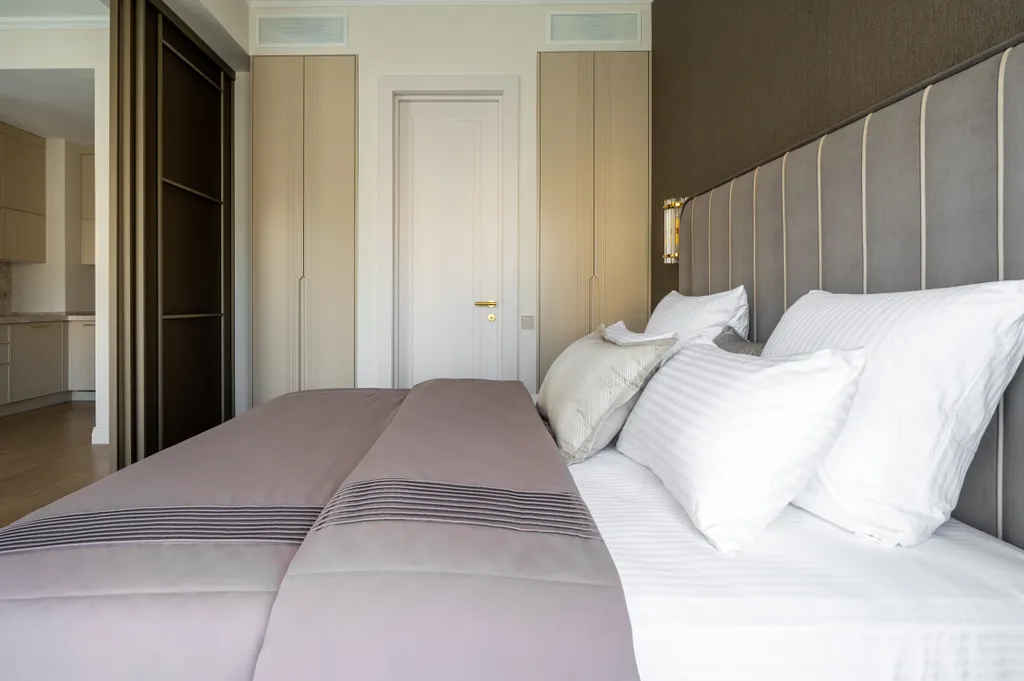 Апартамент люкс с балконом Королевский Вид