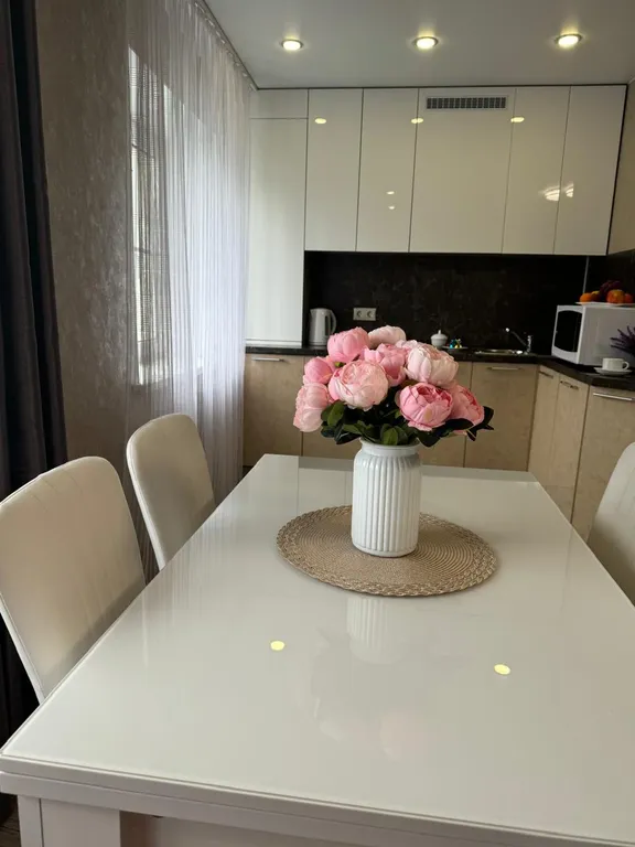 2-комнатная квартира у кремлевского парка — аренда посуточно в Великий Новгород