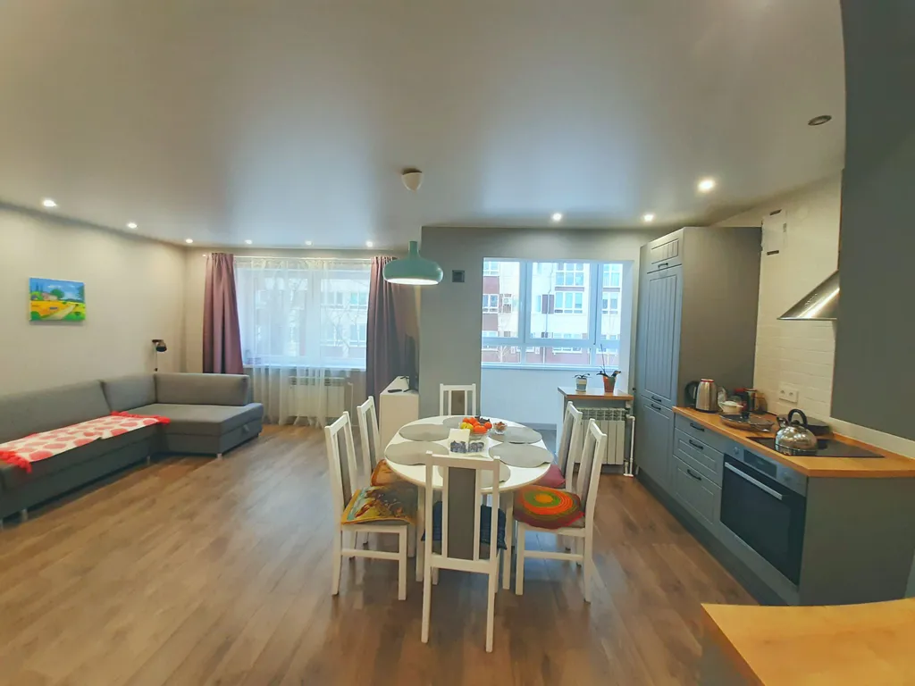 Комфортная двухкомнатная квартира в Зеленоградске