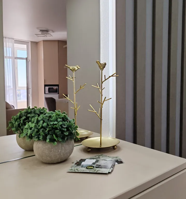 Квартира с видом на сквер Героев России