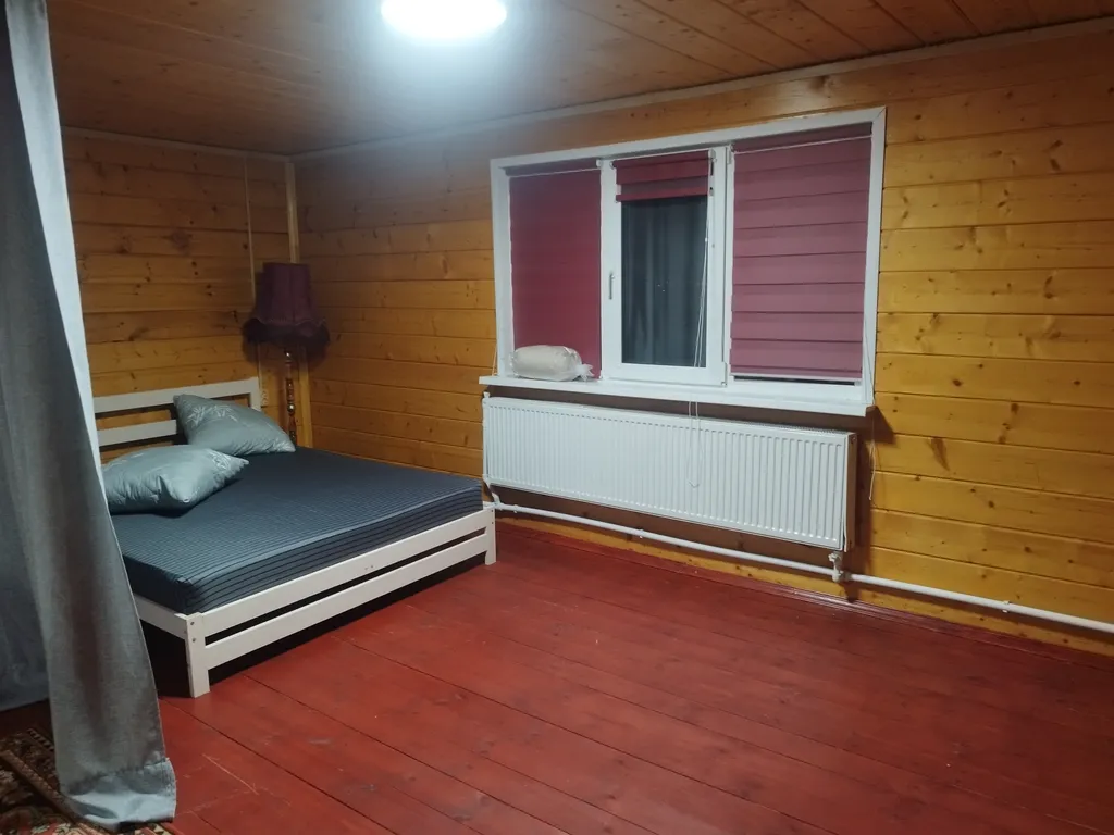 Деревянный дом в черте города