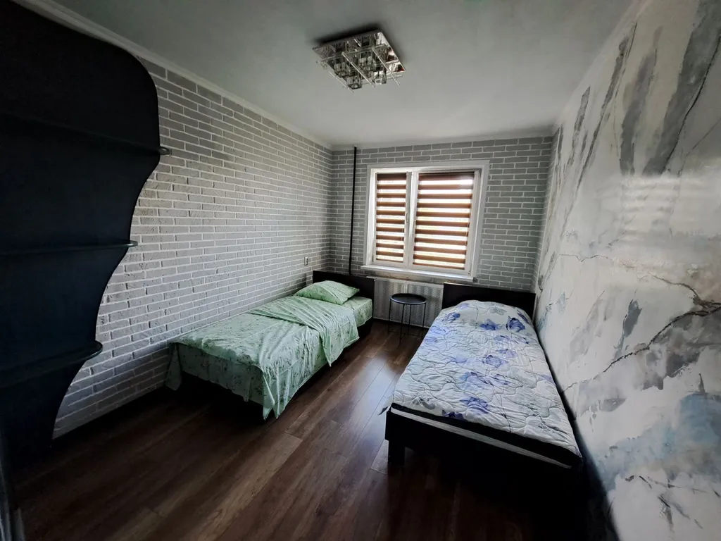 Большая квартира возле ТЦ Тринити