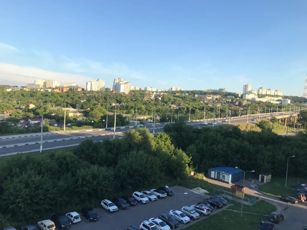 Апартаменты в ЖК Париж, центр. Парк Победы! Вода горячая есть.