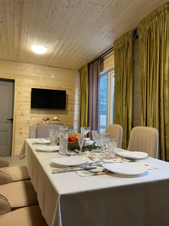 Коттедж Просторный двухэтажный коттедж — Архыз