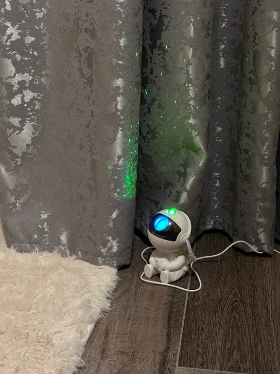 Дом в уединенном тихом месте рядом с лесом