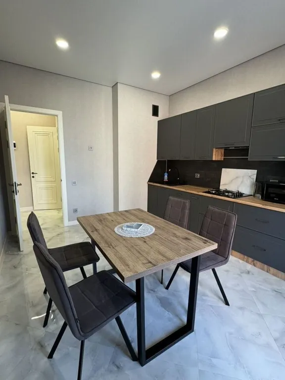 Квартира с ремонтом в элитной новостройке