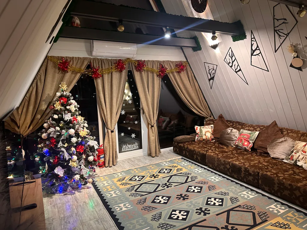 Шале у озера