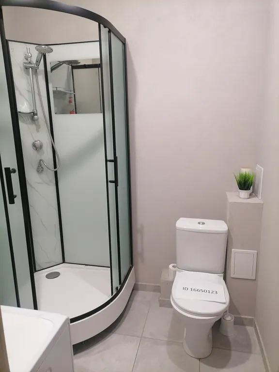 Шикарная студия в 2-х минутах от остановки.