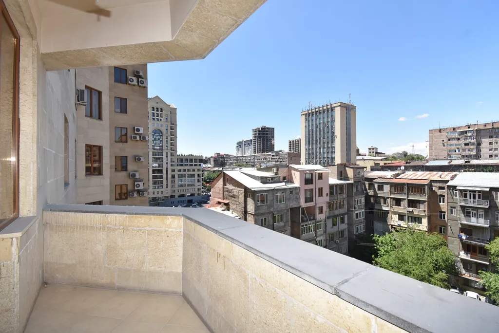 Светлая квартира в новостройке