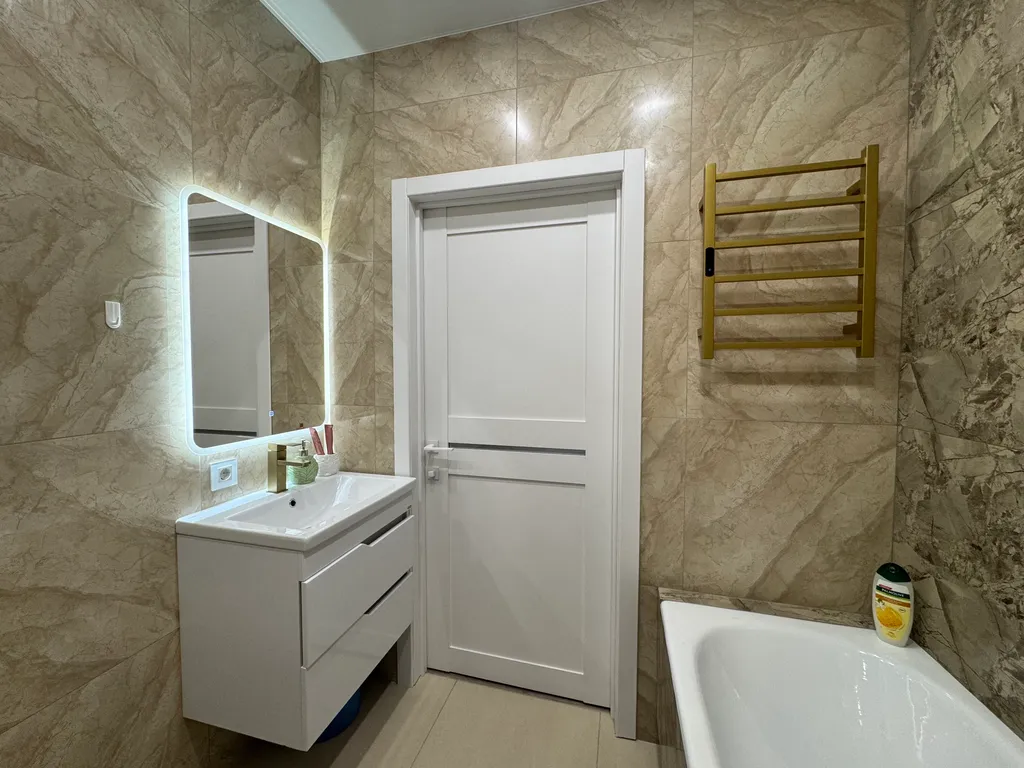 Квартира с современным ремонтом на Междуречье